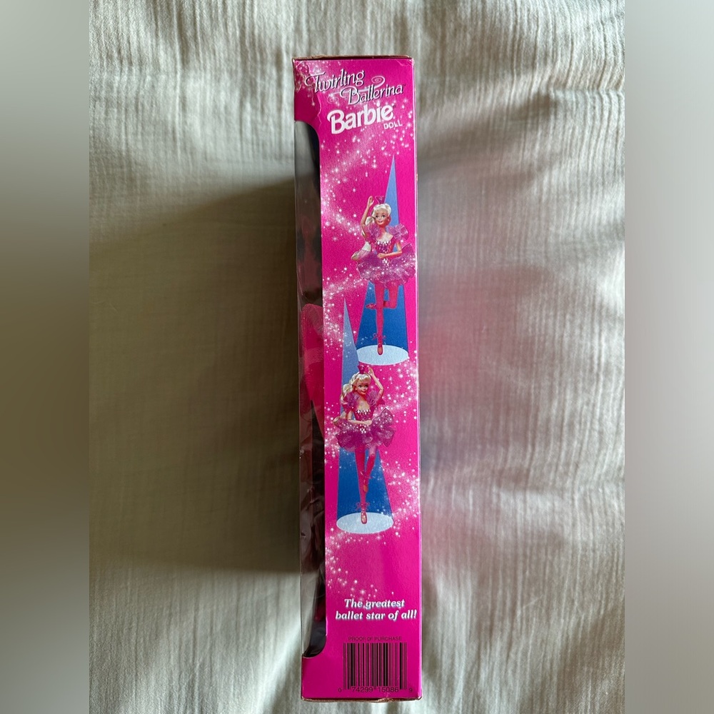Barbie Twirling Ballerina from 1995 - Picture 2 of 6